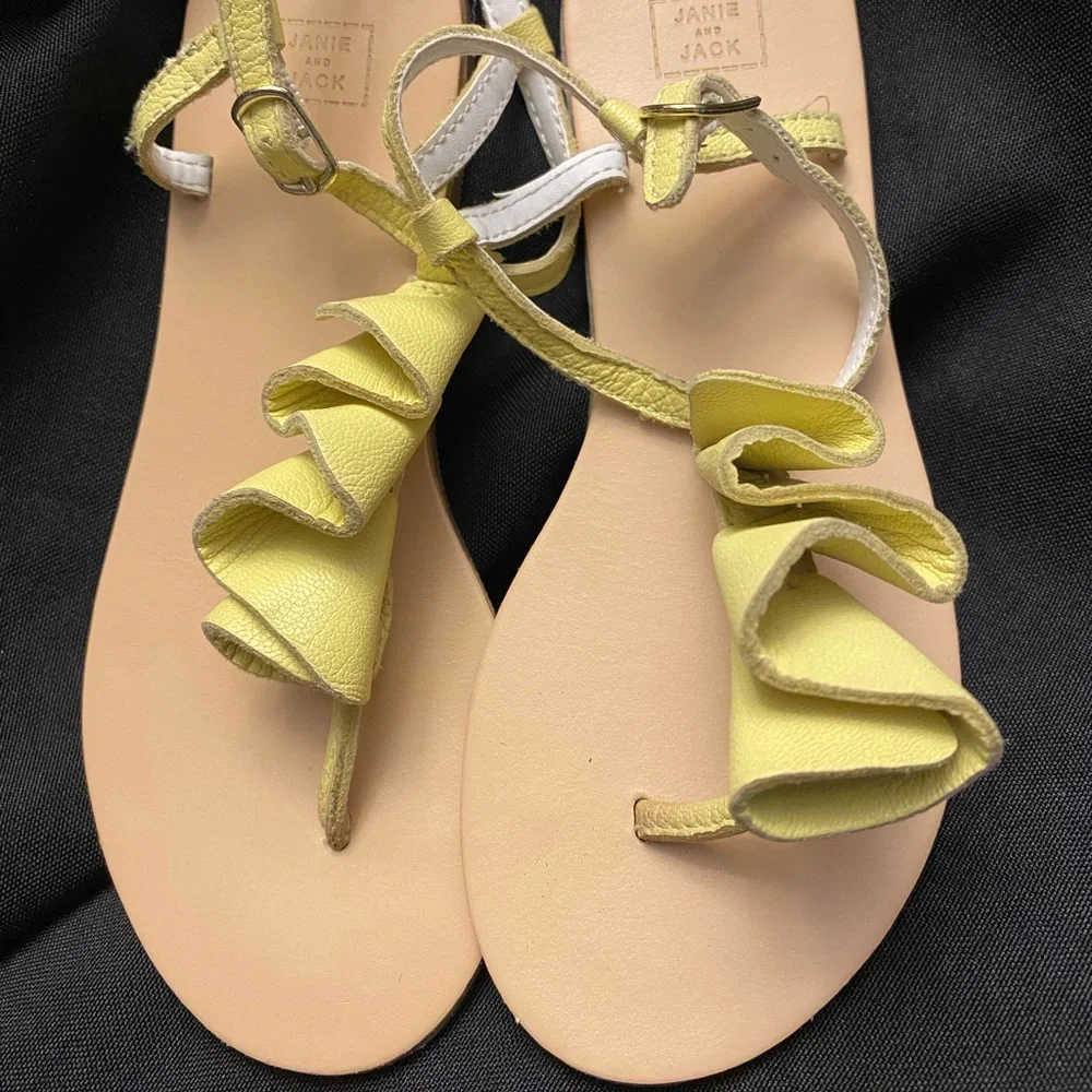 Janie and Jack—Yellow/ Ruffle Flat‎